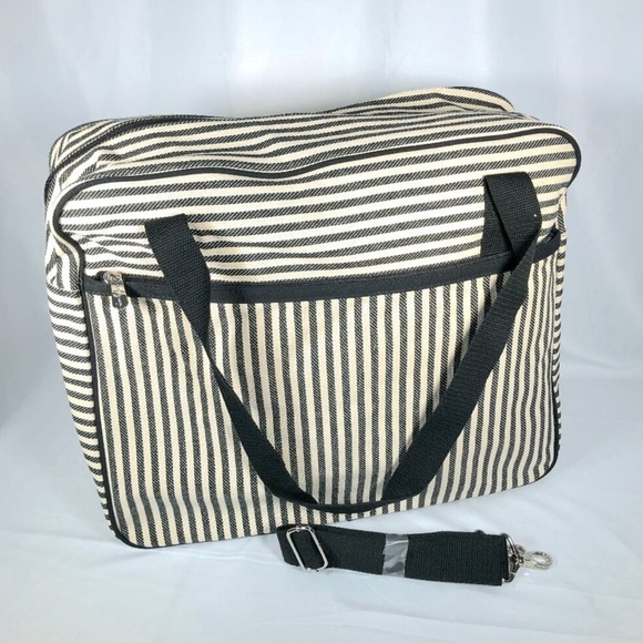 Thirty One Away for the Weekender tote, Twill - Picture 3 of 5